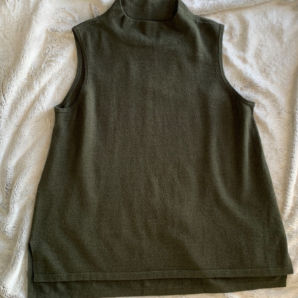 SOFT SURROUNDINGS OLIVE GREEN SLEEVELESS SWEATER MOCK NECK SUPER SOFT SZ XL